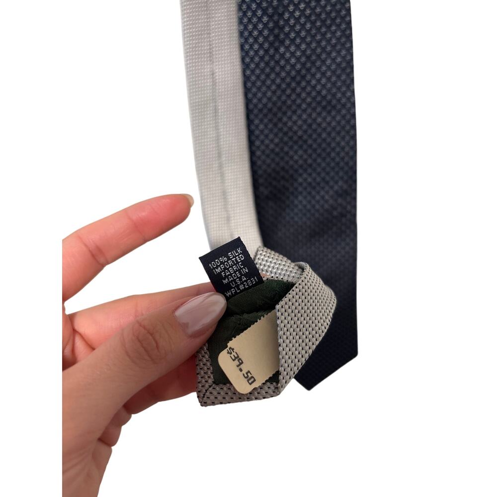 Vintage Tommy Hilfiger Men's Navy Geometric 100% Silk Tie Made USA - Picture 5 of 5